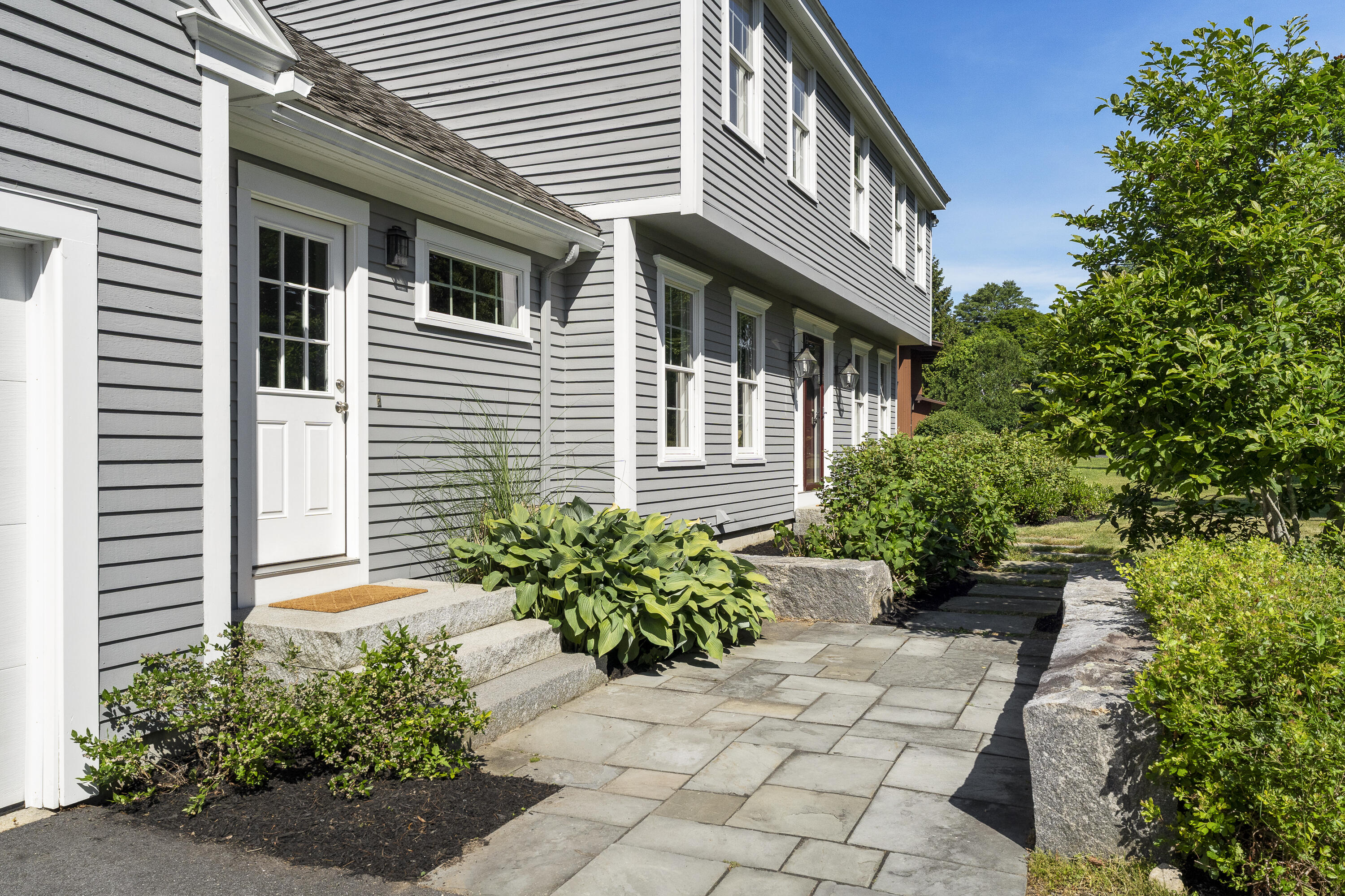 35 Fieldstone Drive