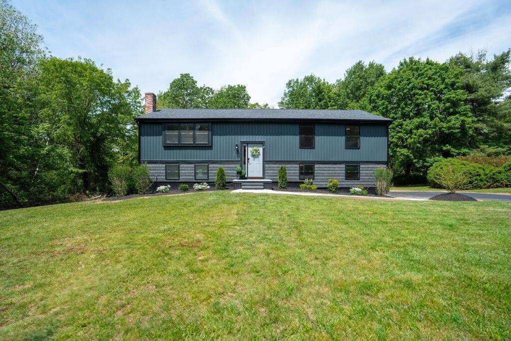 17 Carriage Road