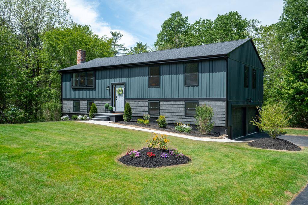 17 Carriage Road