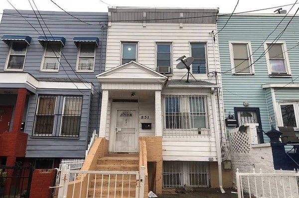 831 JENNINGS ST, BRONX, NY 10459 - Image 12eb2b5fb8fce944d196bf5c771b6cd3/688142715