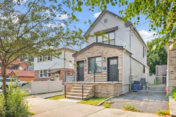 160-15 79TH AVE, FRESH MEADOWS, NY 11366 - Image 364a9c7955cb1480cfd43e42e92df5de/3094740879