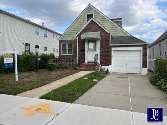 117-19 230TH ST, CAMBRIA HEIGHTS, NY 11411 - Image 39f8ca001f979eddf71789362f0e554e/3306406497