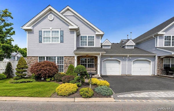 1 JENNIFER LN, MIDDLE ISLAND, NY 11953 - Image 451bcfd7da732c7ff6d98e77a06c3442/2462463115