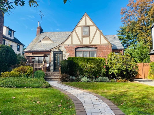 181-69 TUDOR RD, JAMAICA, NY 11432 - Image 5c5eb7bedae163f75efdcb0d839085fc/2053515404