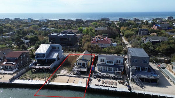 25 E BAYVIEW AVE, OCEAN BEACH, NY 11770 - Image 66a376bf098d54a7b9c2bc9bbcc30979/2090122924