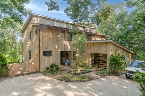 2 OYSTER SHORES RD, EAST HAMPTON, NY 11937 - Image 6d4aa2e660f58639e7723e0a586f9bd2/1462698374
