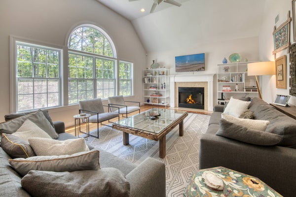 143 MALLOY DR, EAST QUOGUE, NY 11942 - Image 917fa4ff8f328d2cb5aa0dce76ce00f3/4065827830