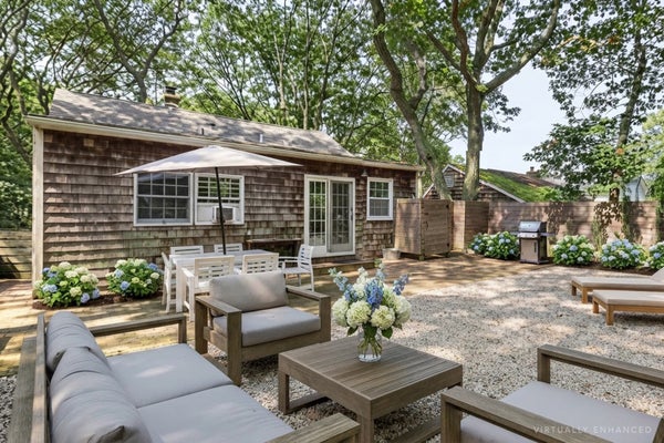10 SPRING LN, SAG HARBOR, NY 11963 - Image a3cd73fbf8b0bb1130930dac0849277e/288765616
