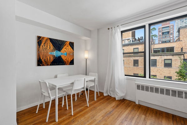 330 E 70TH ST APT 6D, NEW YORK, NY 10021 - Image ceaccbcff6d73bbf0fbd02a7a5954408/3278041875