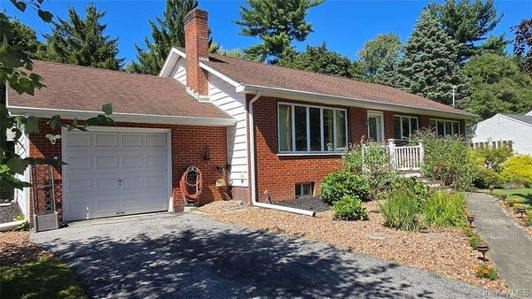29 KINRY RD, POUGHKEEPSIE, NY 12603 - Image d18eb24a1dba962acc809e85070f4bee/626577351