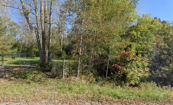 20 LAKE SHORE RD, WESTPORT, NY 12993 - Image d2d06bcd8cc9212f9fbb658abdb06a6b/510965151
