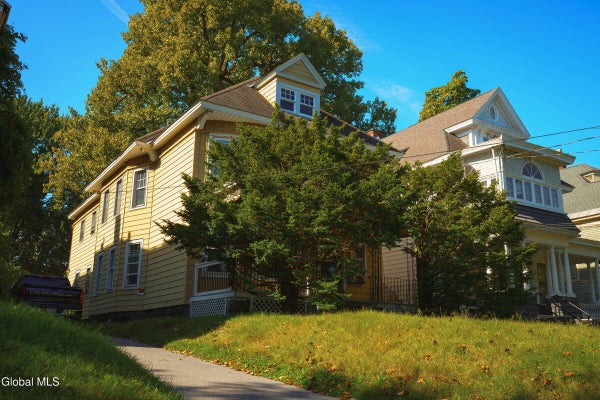 1014 UNION ST, SCHENECTADY, NY 12308 - Image d8a3b617aecf05102f71bf1bc5c8bbd1/642353419