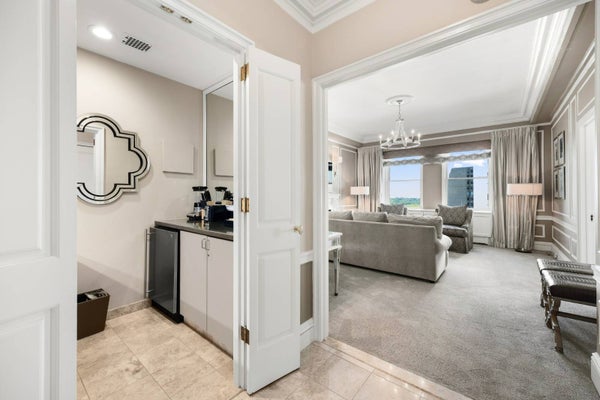 781 5TH AVE APT 2309, NEW YORK, NY 10022 - Image e4a78a10a7c97b25db8469bddda6ca67/2828290141