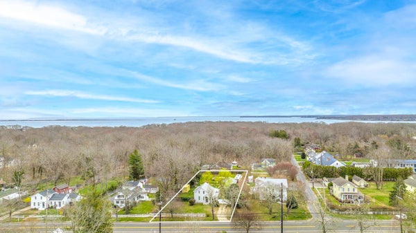 8300 MAIN RD, EAST MARION, NY 11939 - Image e7dca56ff252e8b50a55f7217f2734d2/137160156