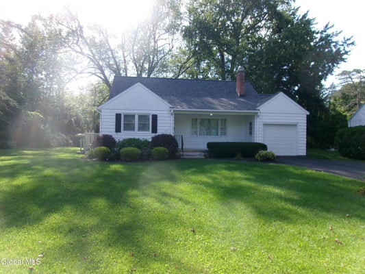 2023 FAIRLAWN PKWY, NISKAYUNA, NY 12309 - Image ea79befe4aebfa93739cf391c53a41ed/2196906846