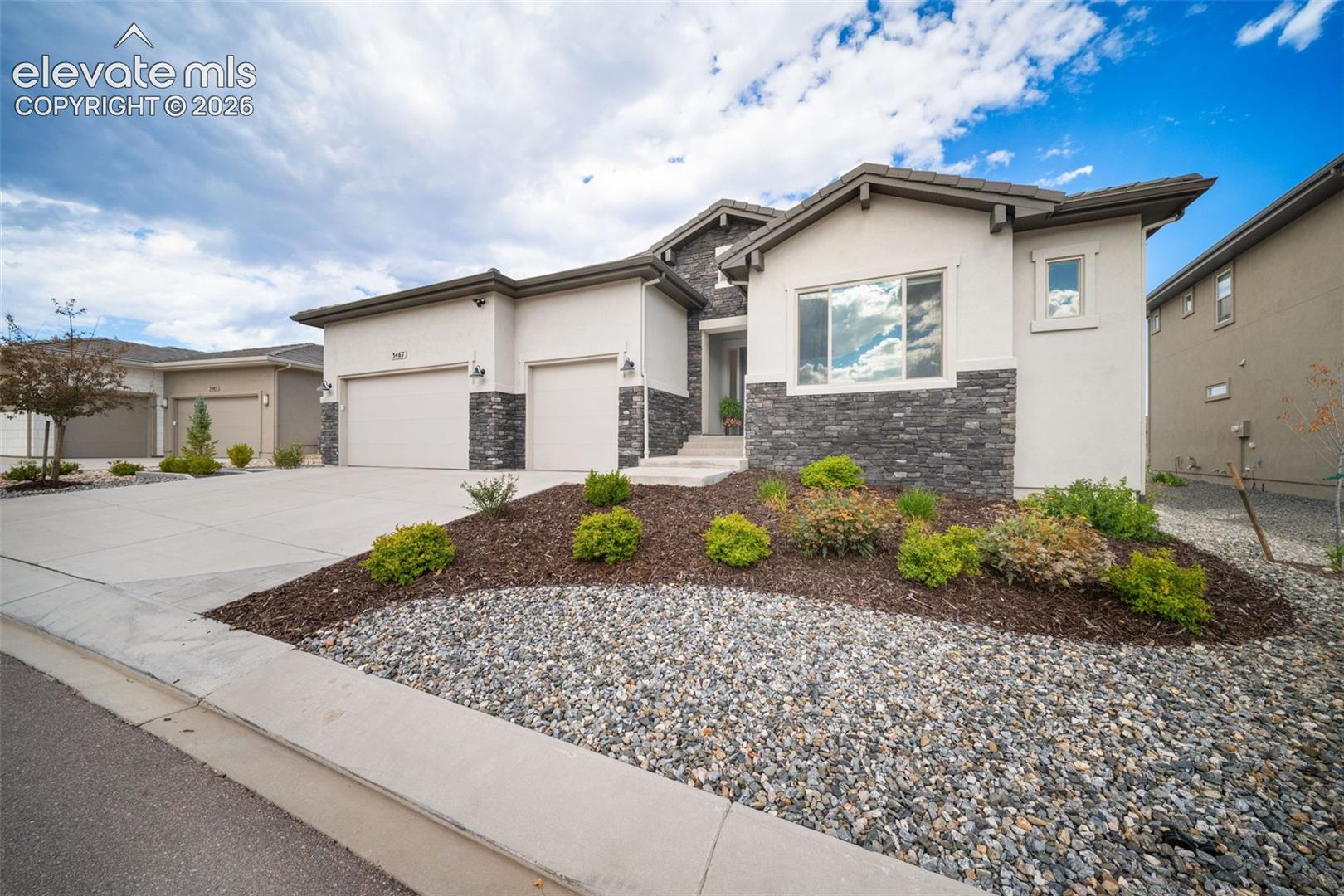 3467 Skywatch Heights