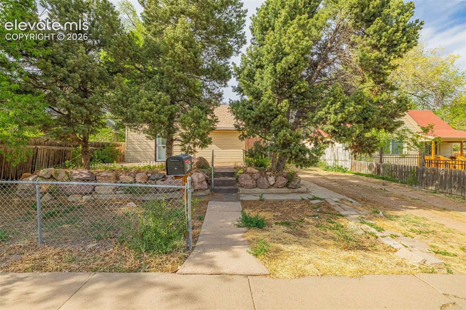 416 W Platte Avenue