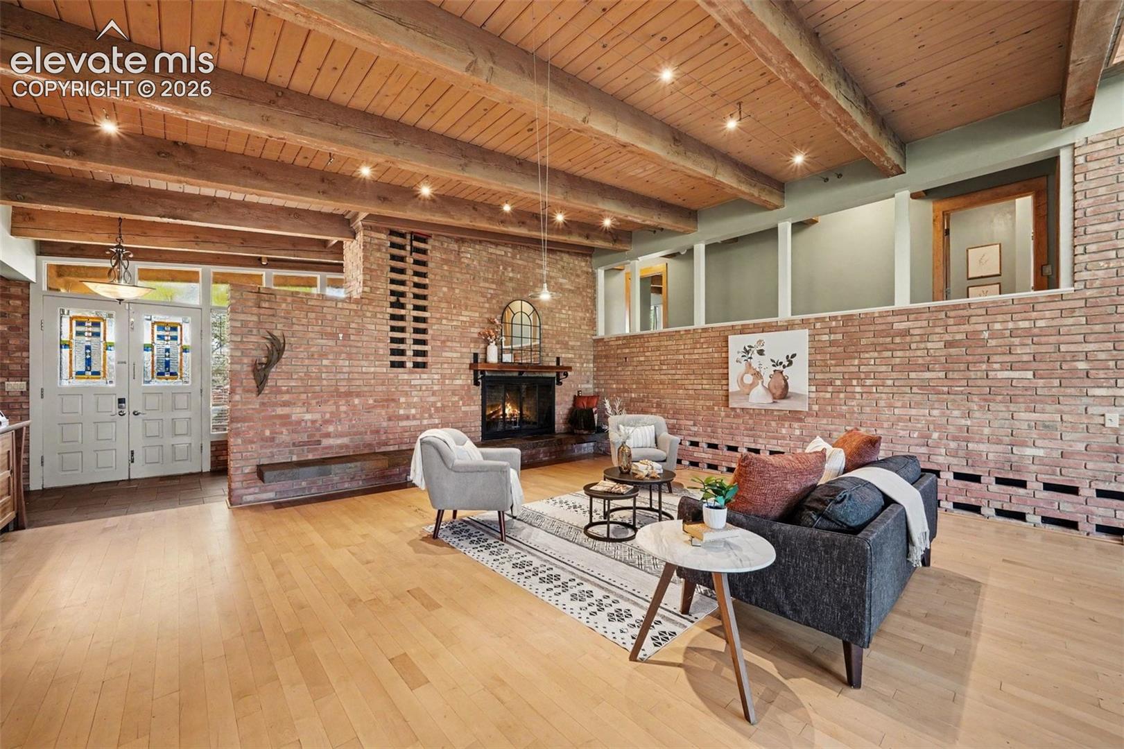 2230 Mesa Road