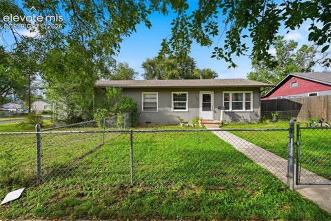 Photo of 904 E Moreno Avenue, Colorado Springs, CO 80903 (MLS # 7643773)