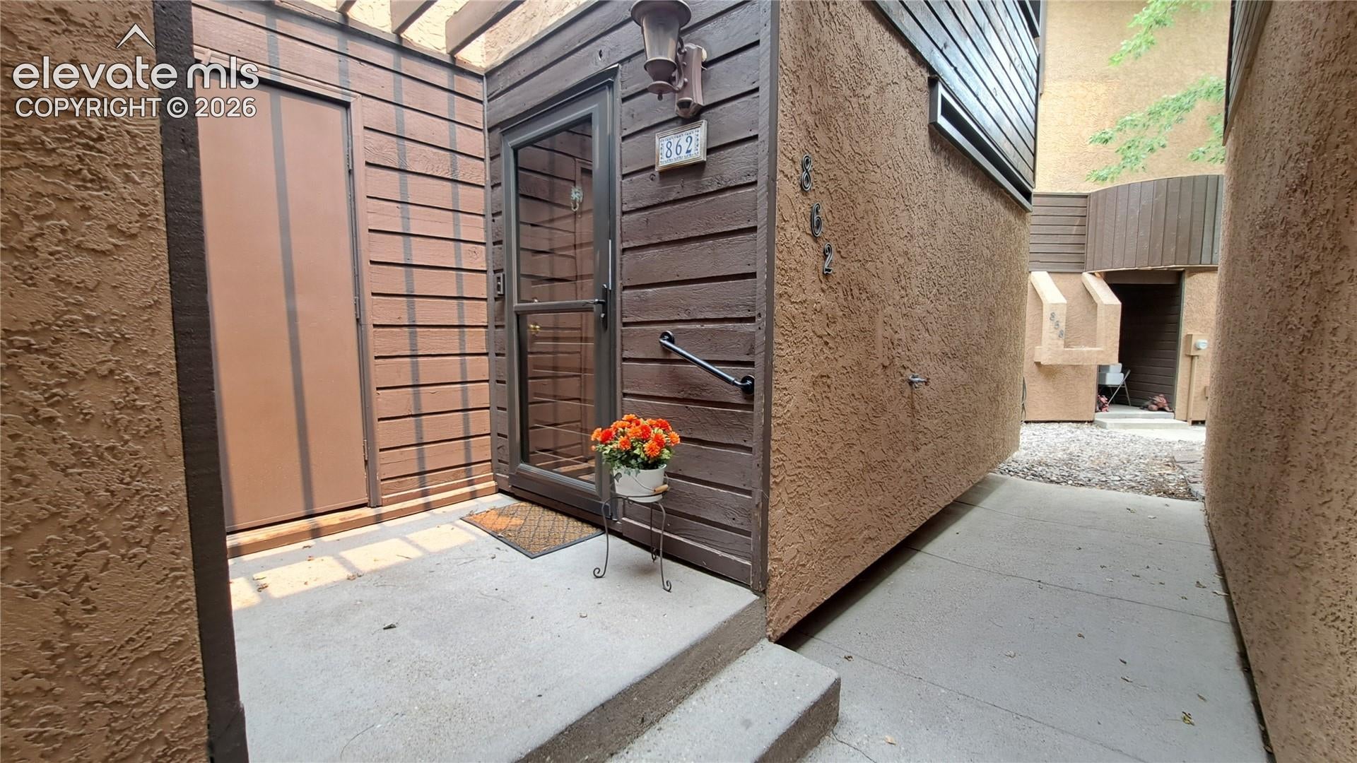 862 Pebblewood Drive