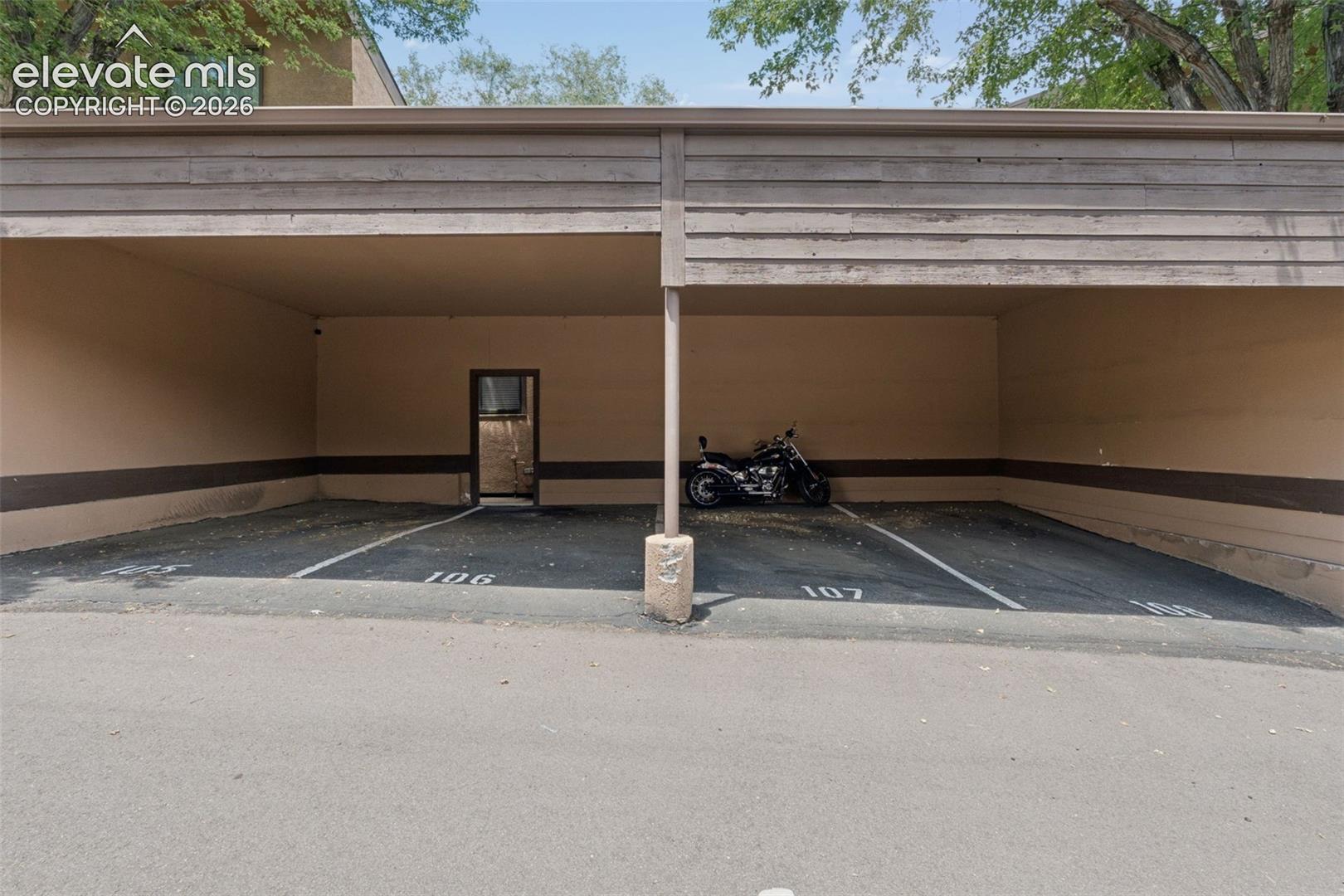 862 Pebblewood Drive