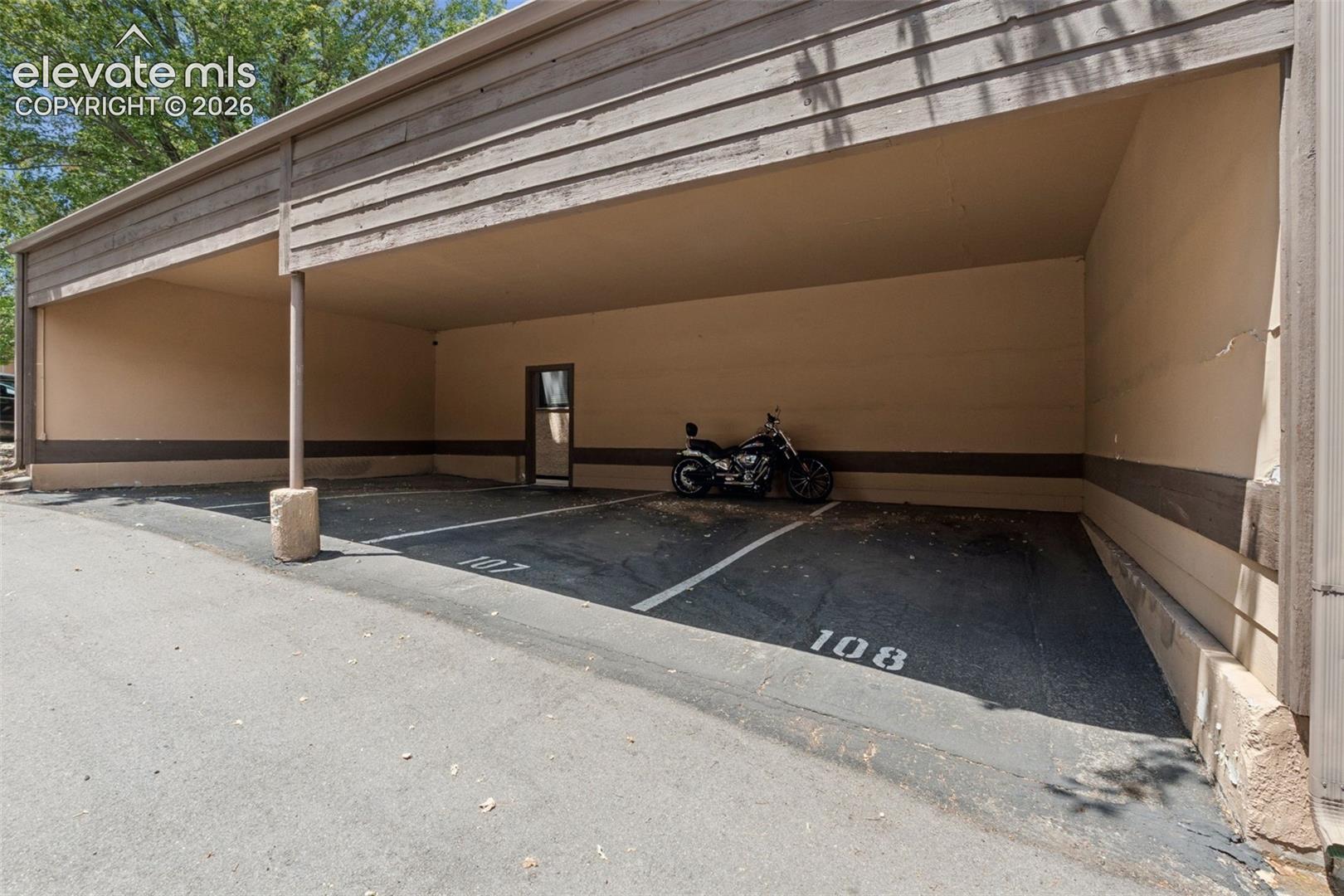 862 Pebblewood Drive