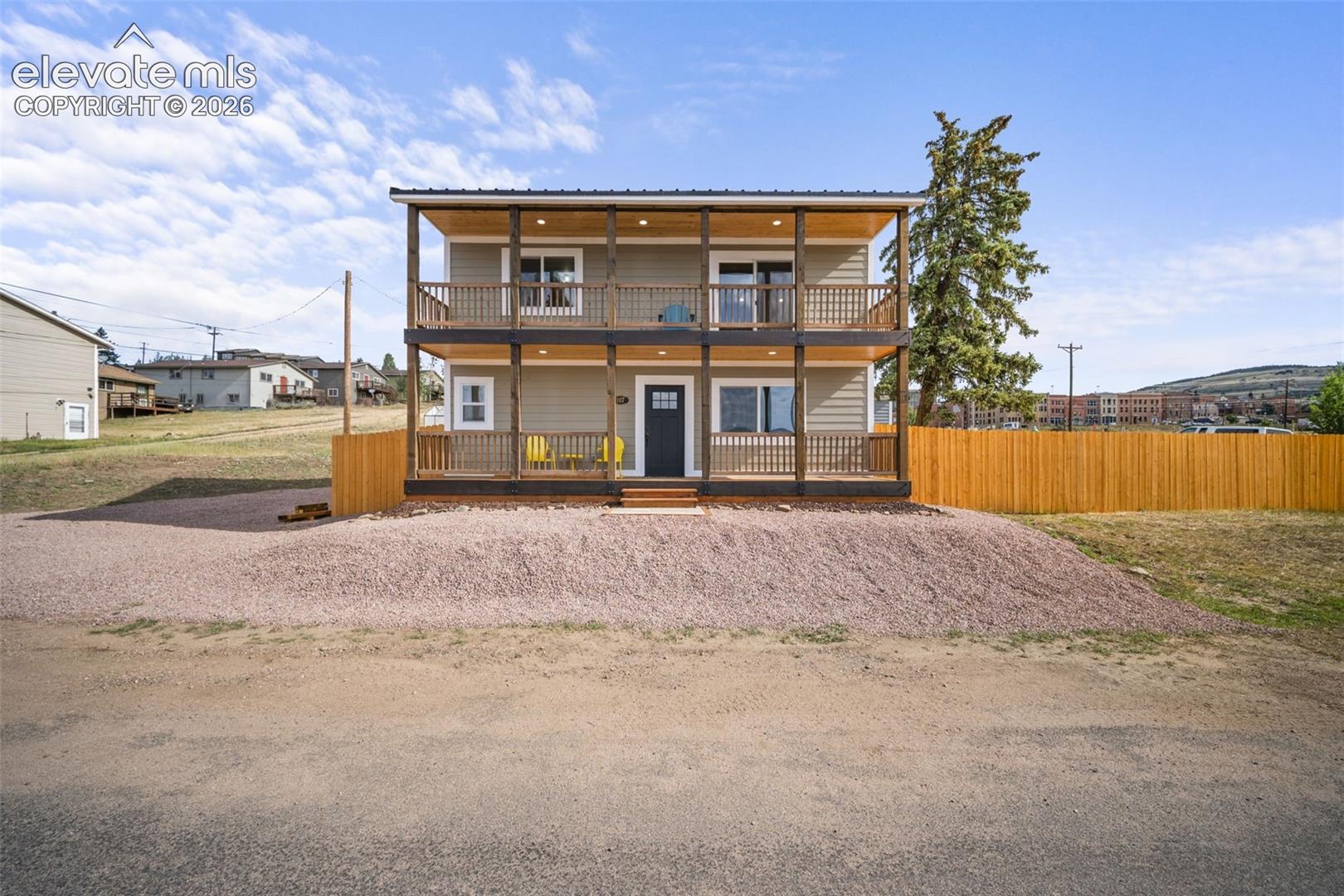 107 E May Avenue