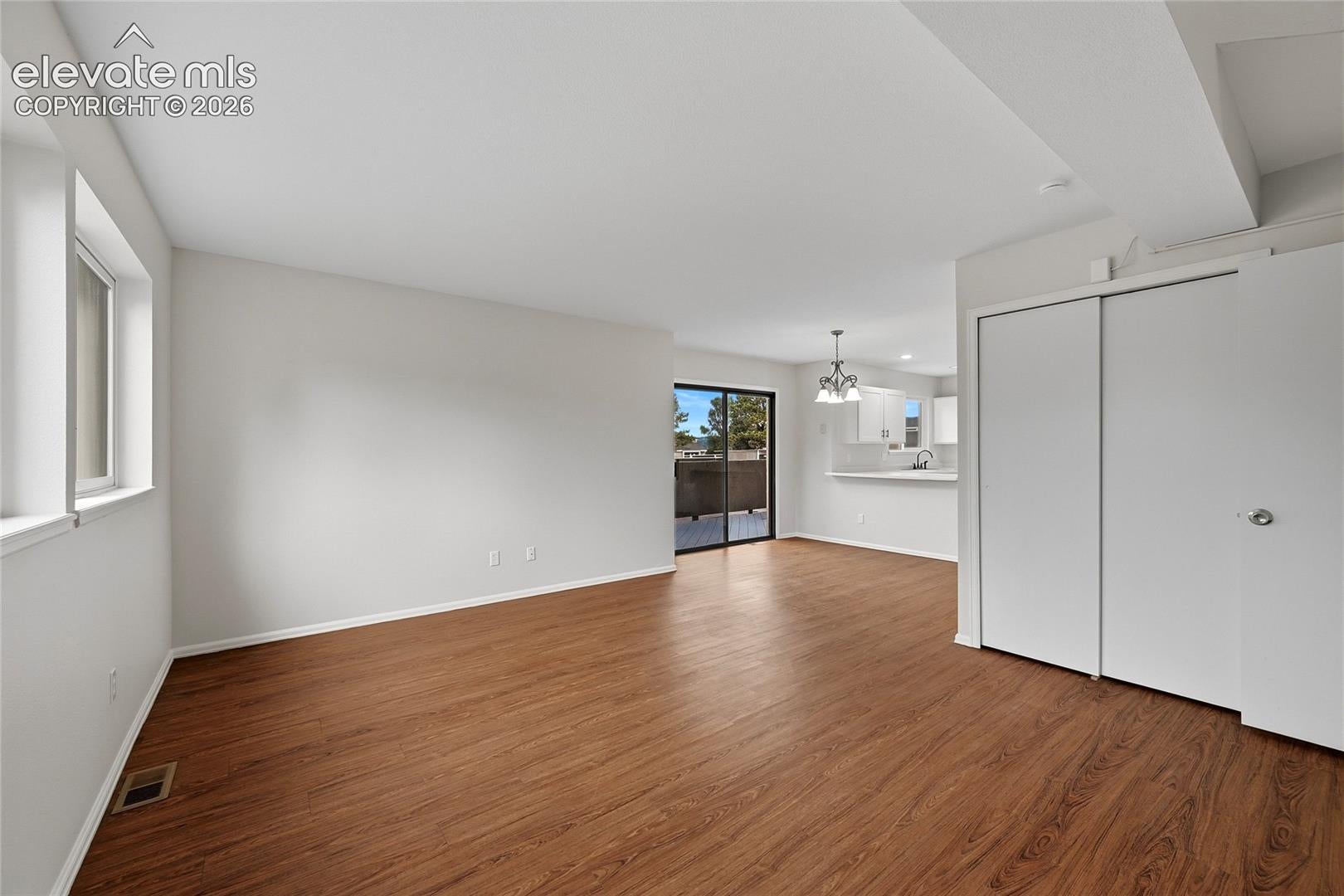1010 Magic Lamp Way F