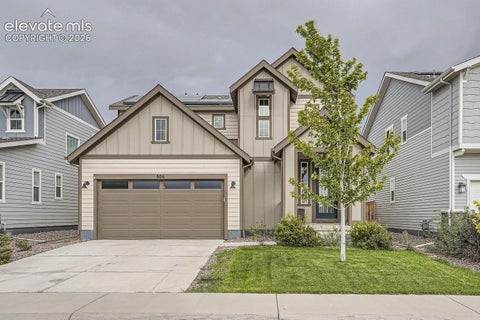 Photo of 806 White Crow Street, Aurora, CO 80018 (MLS # 6029471)