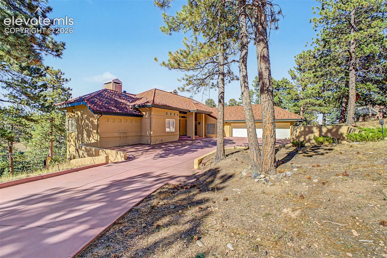 935 Castle Ridge Road