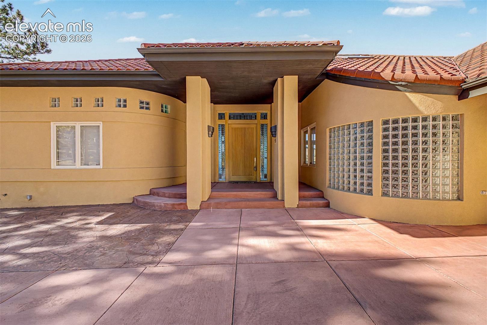 935 Castle Ridge Road