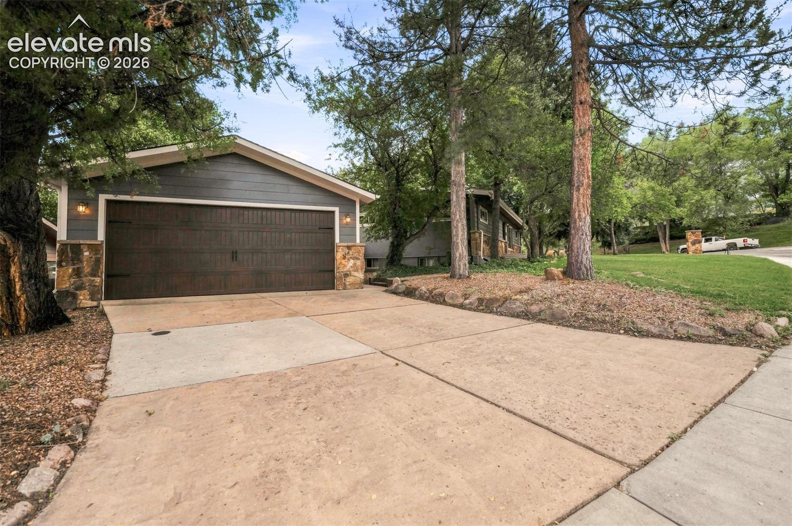 1017 Venus Drive