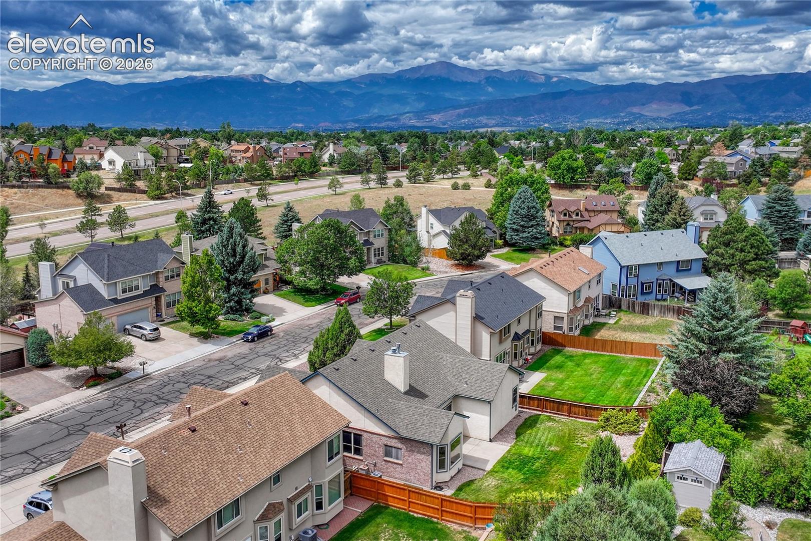 8918 ESTEBURY Circle