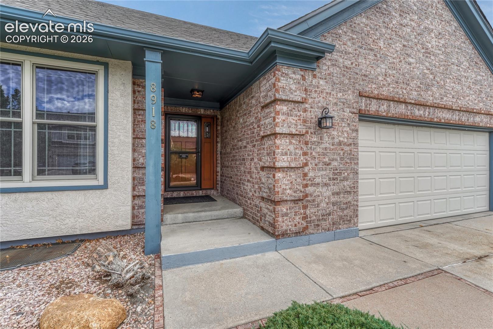 8918 ESTEBURY Circle