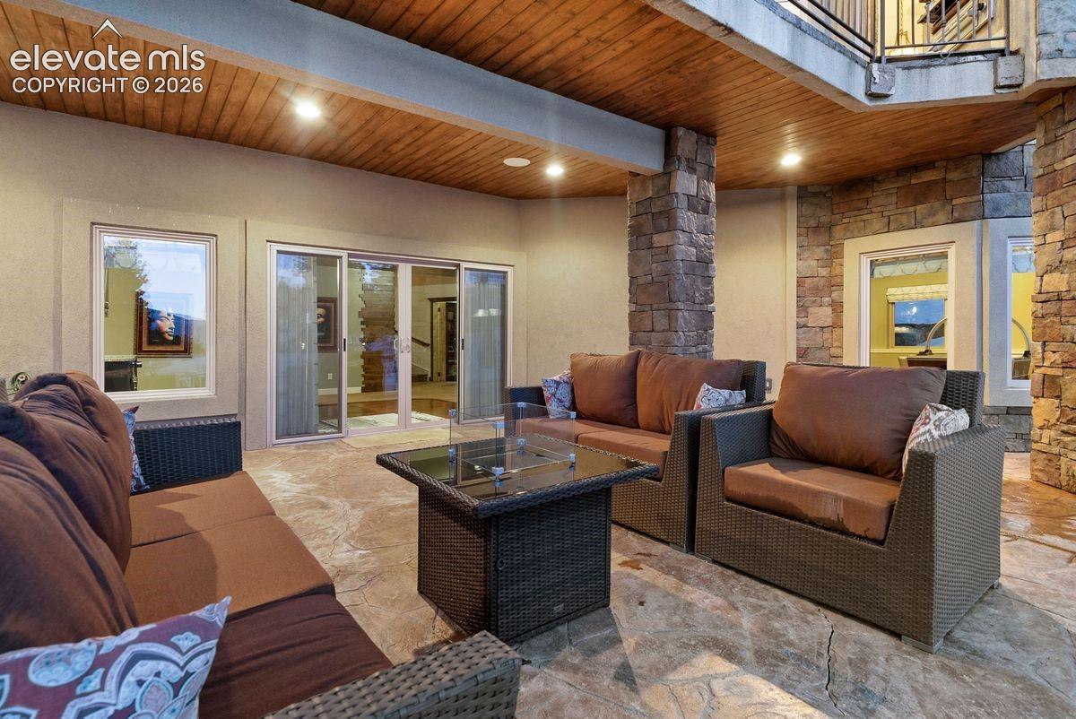 4455 Foxchase Way