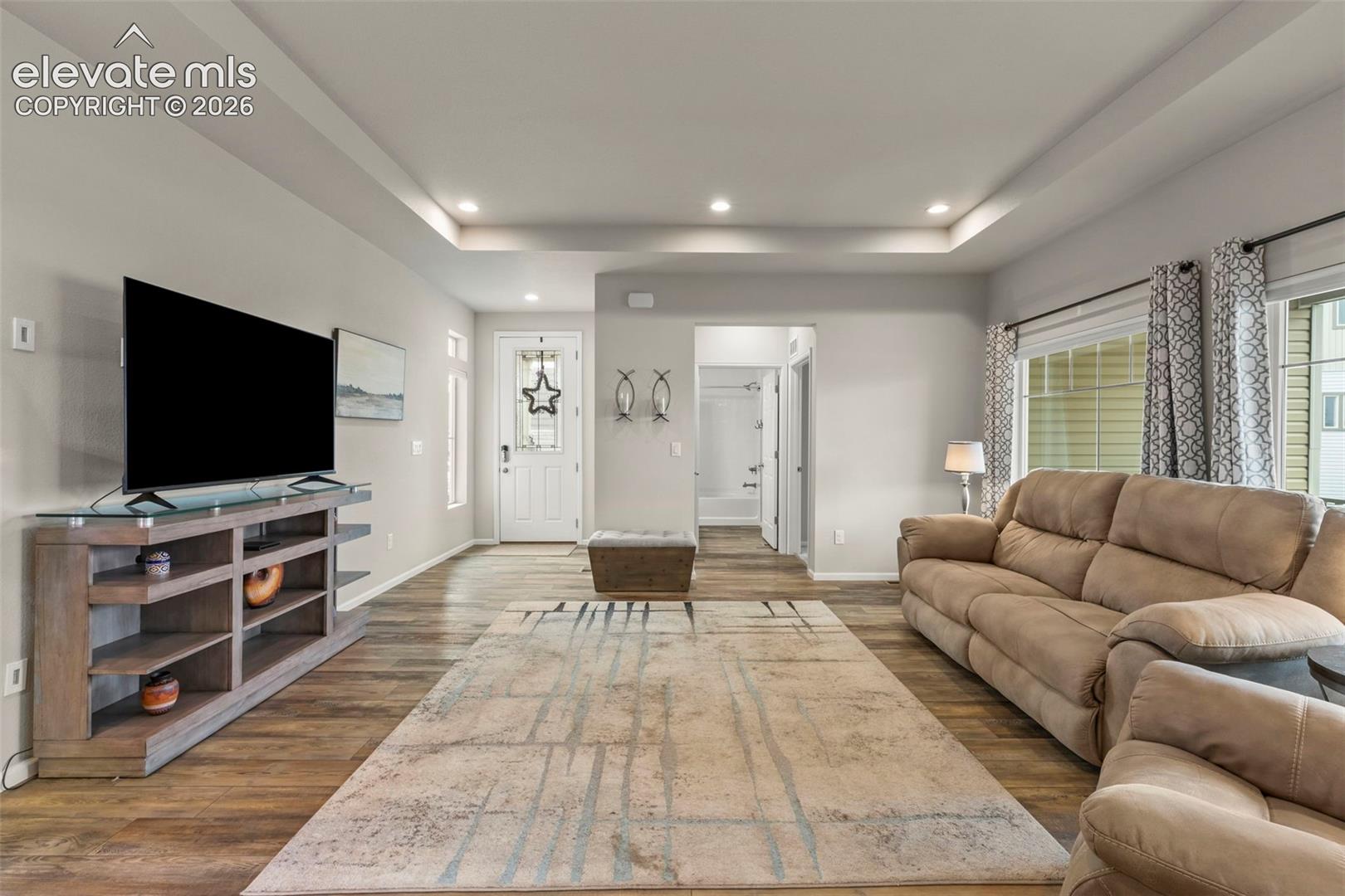 6712 Golden Briar Lane