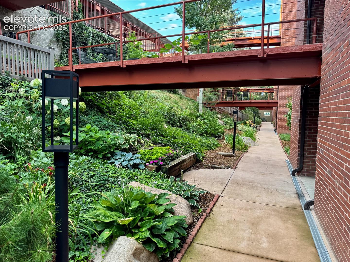 51 W Boulder Street