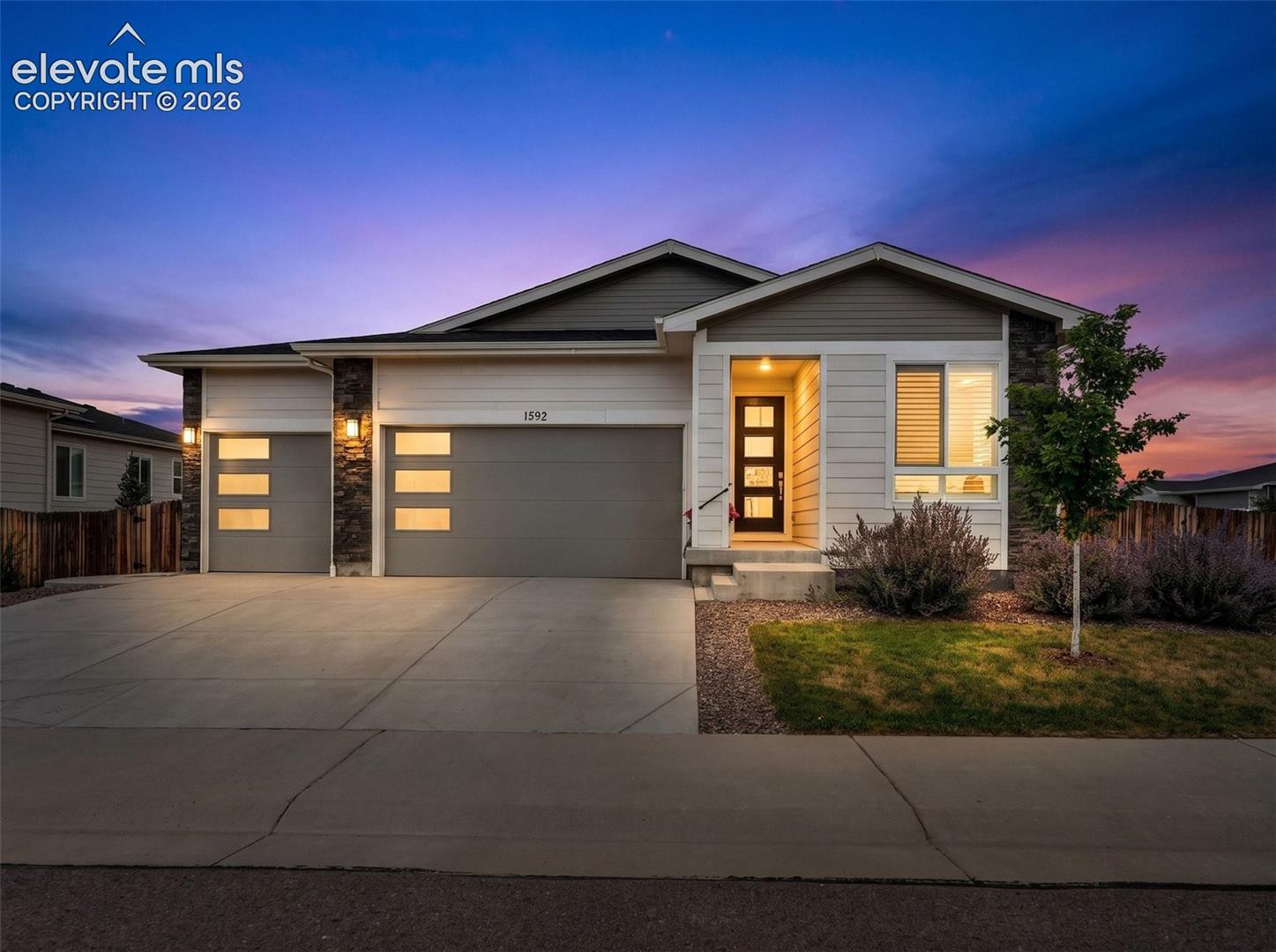 1592 Maggie Mae Lane