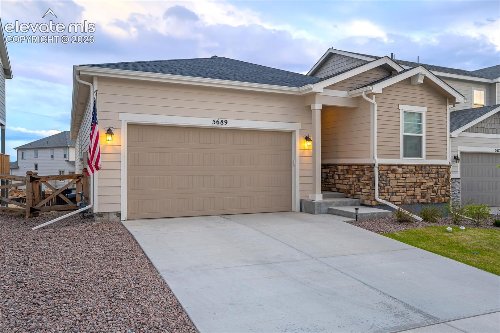 5689 Mammoth Lane