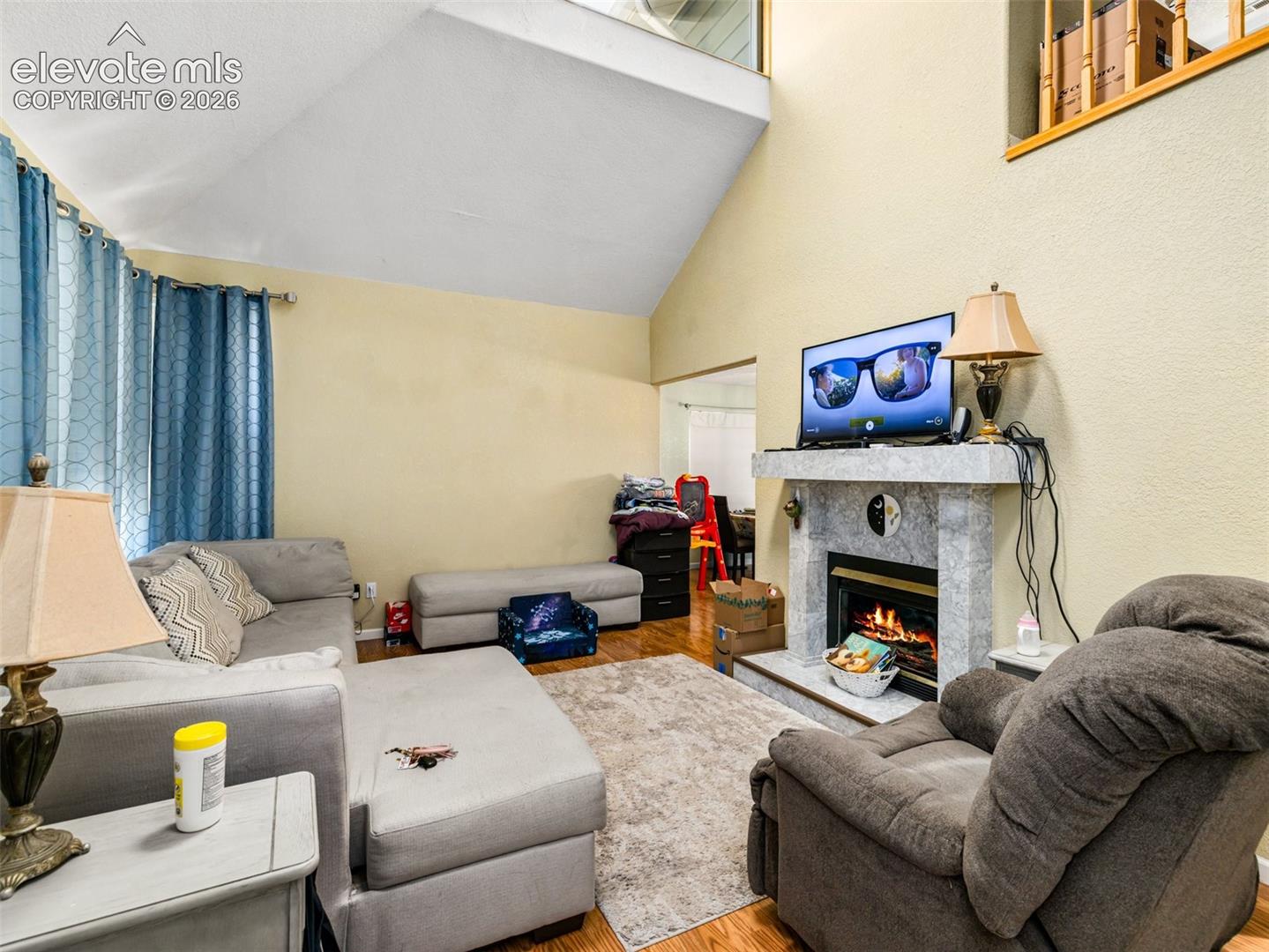 967 W Yerba Buena Drive