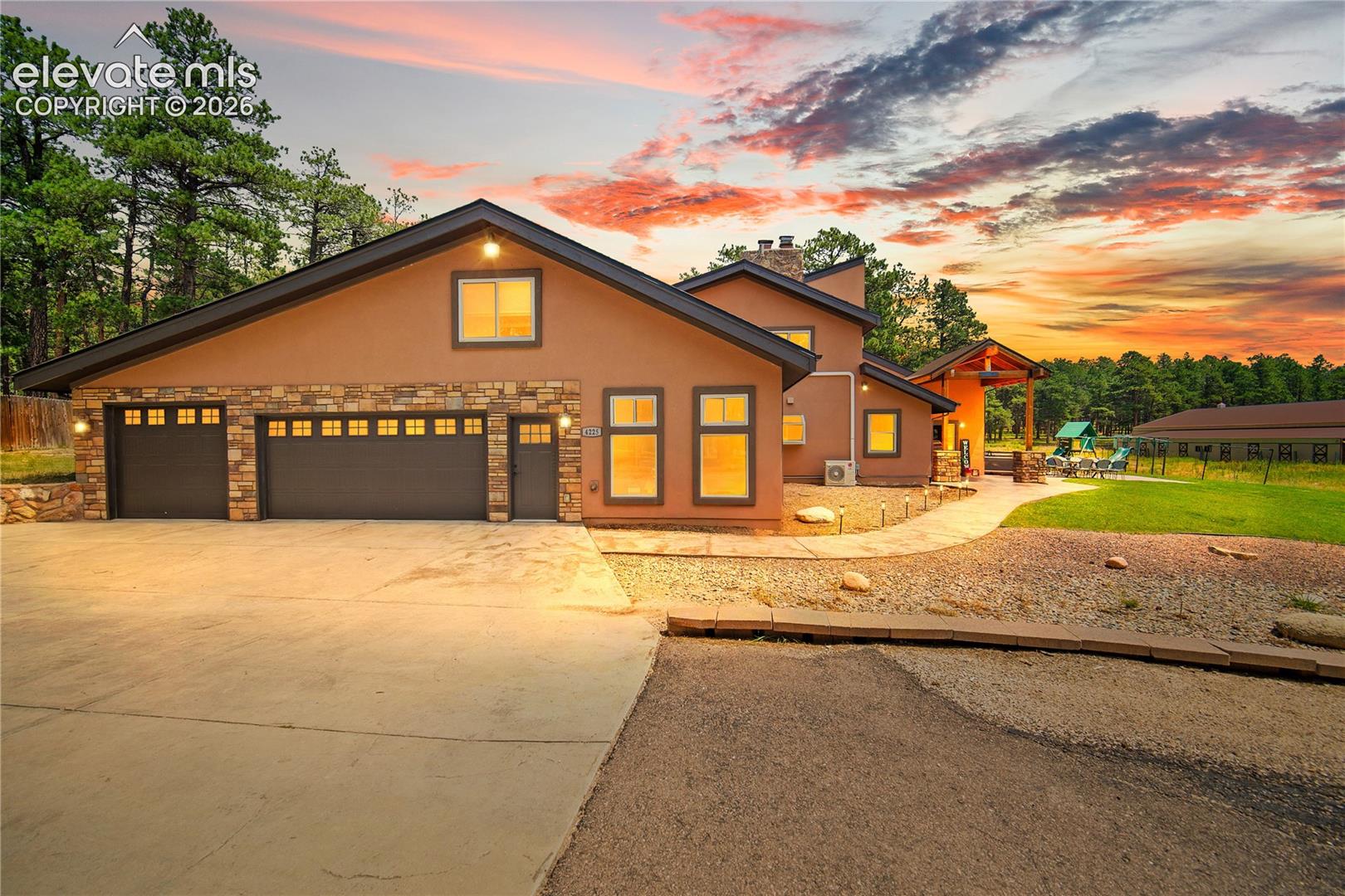 4225 Walker Vista Heights