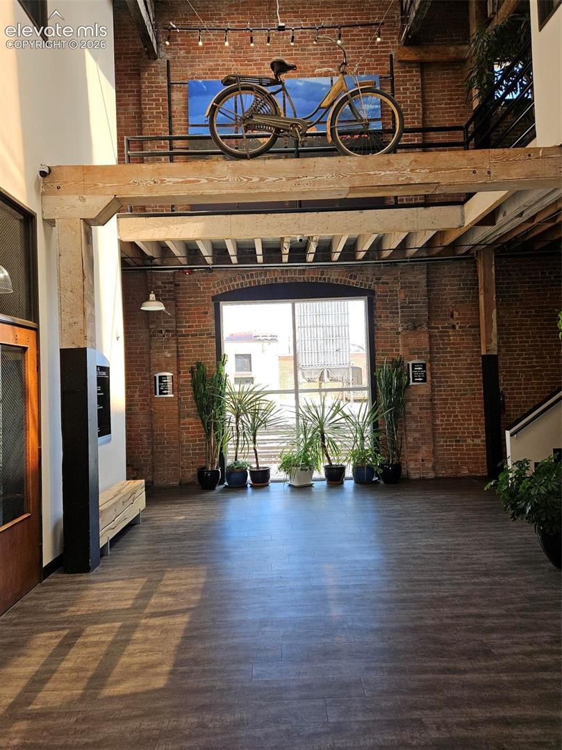 219 W Colorado Avenue 105
