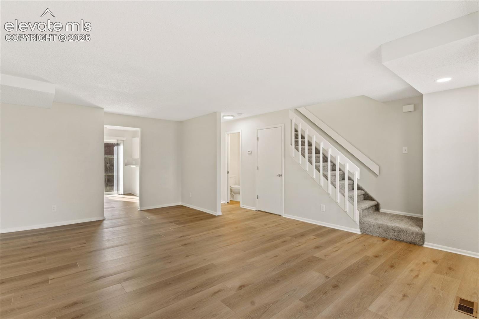 872 London Green Way