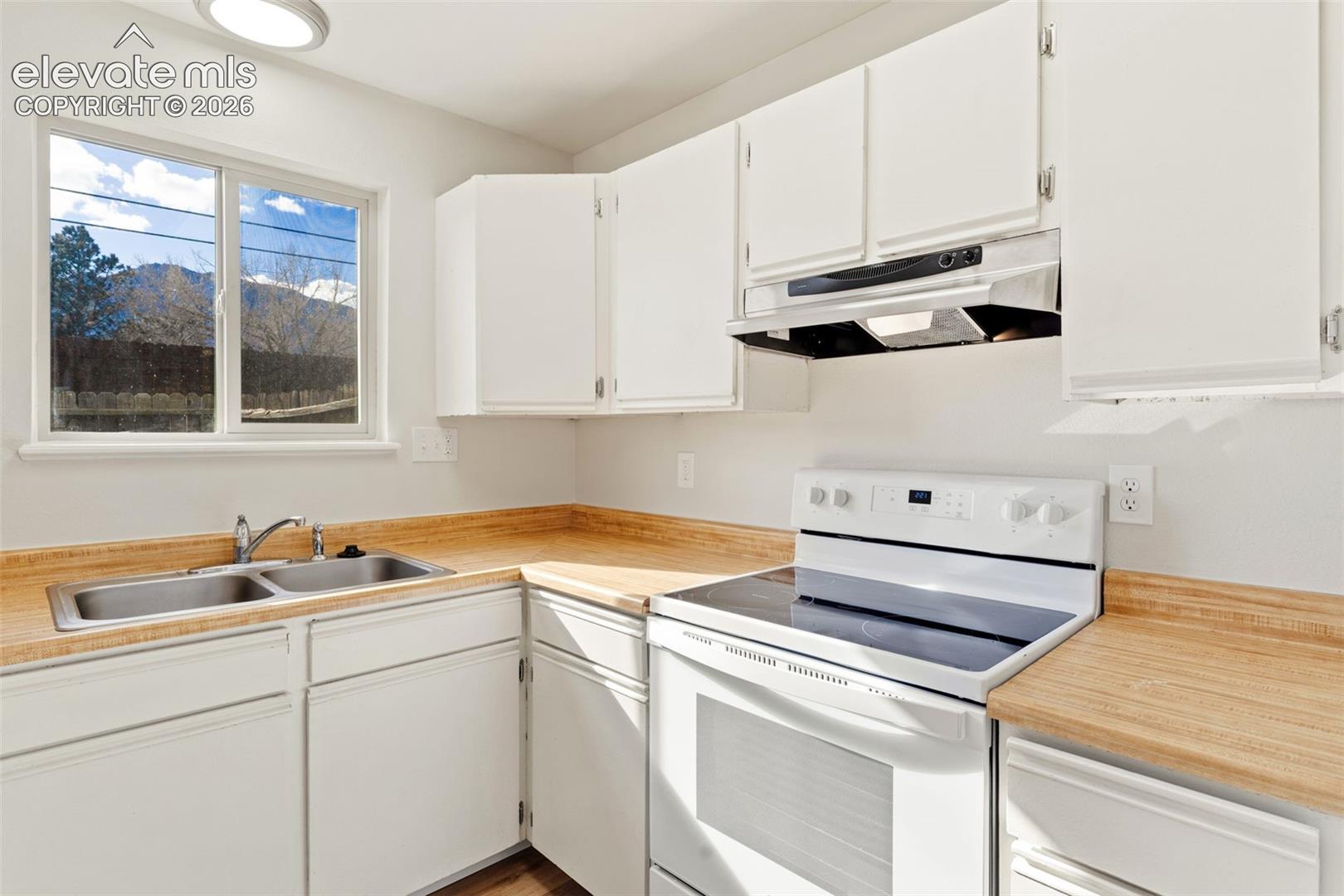 872 London Green Way