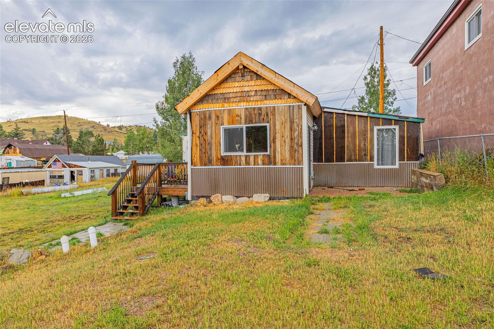 207 W Eaton Avenue