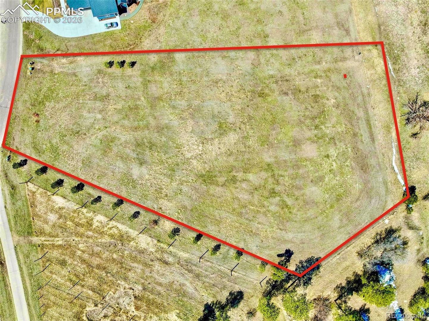 2568 Fox View Trail