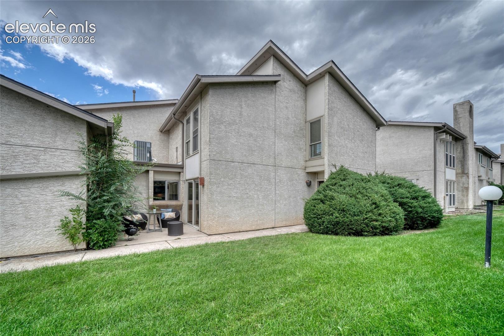 3330 Templeton Gap Road 31