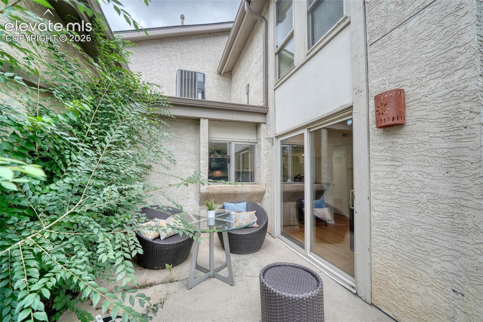 3330 Templeton Gap Road 31