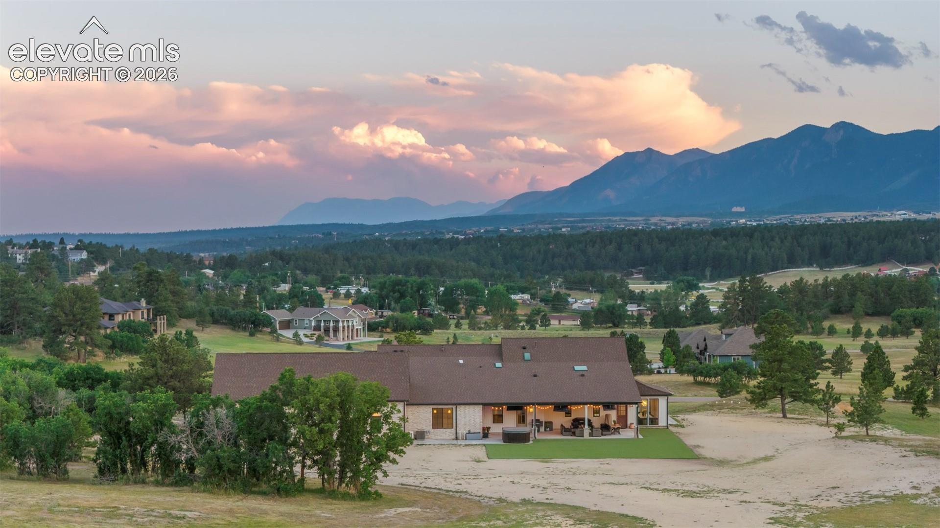 615 Pioneer Camp View