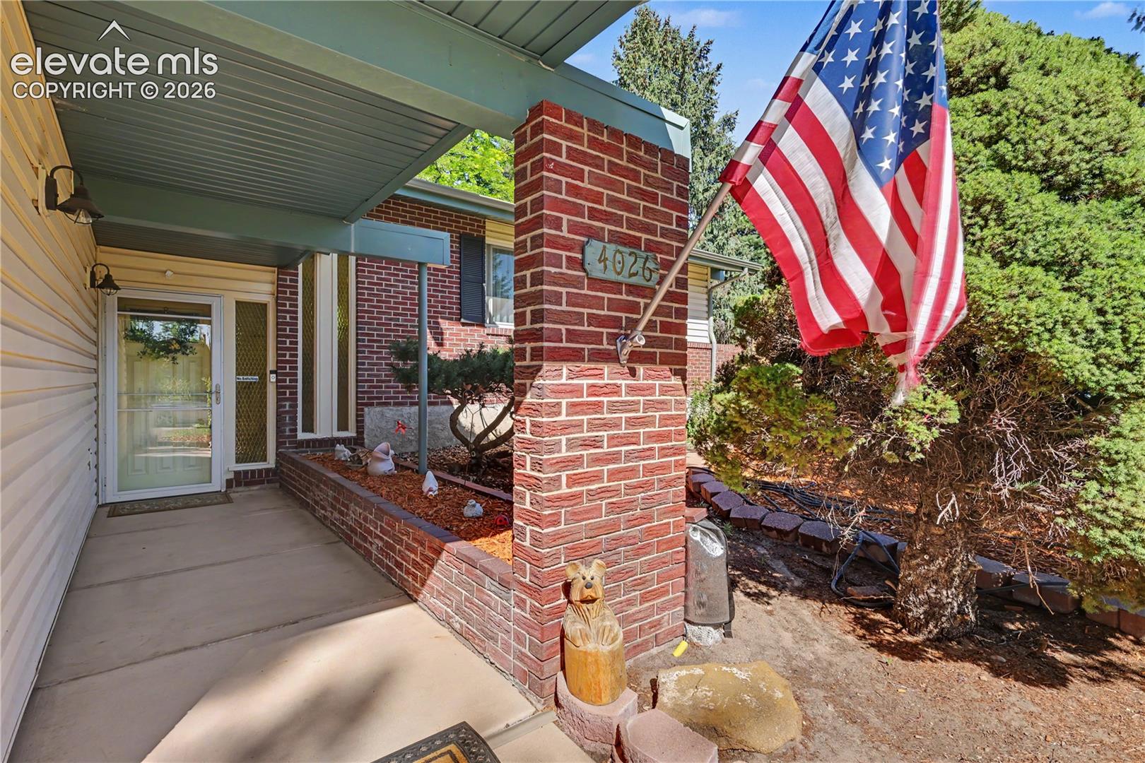 4026 N Loring Circle
